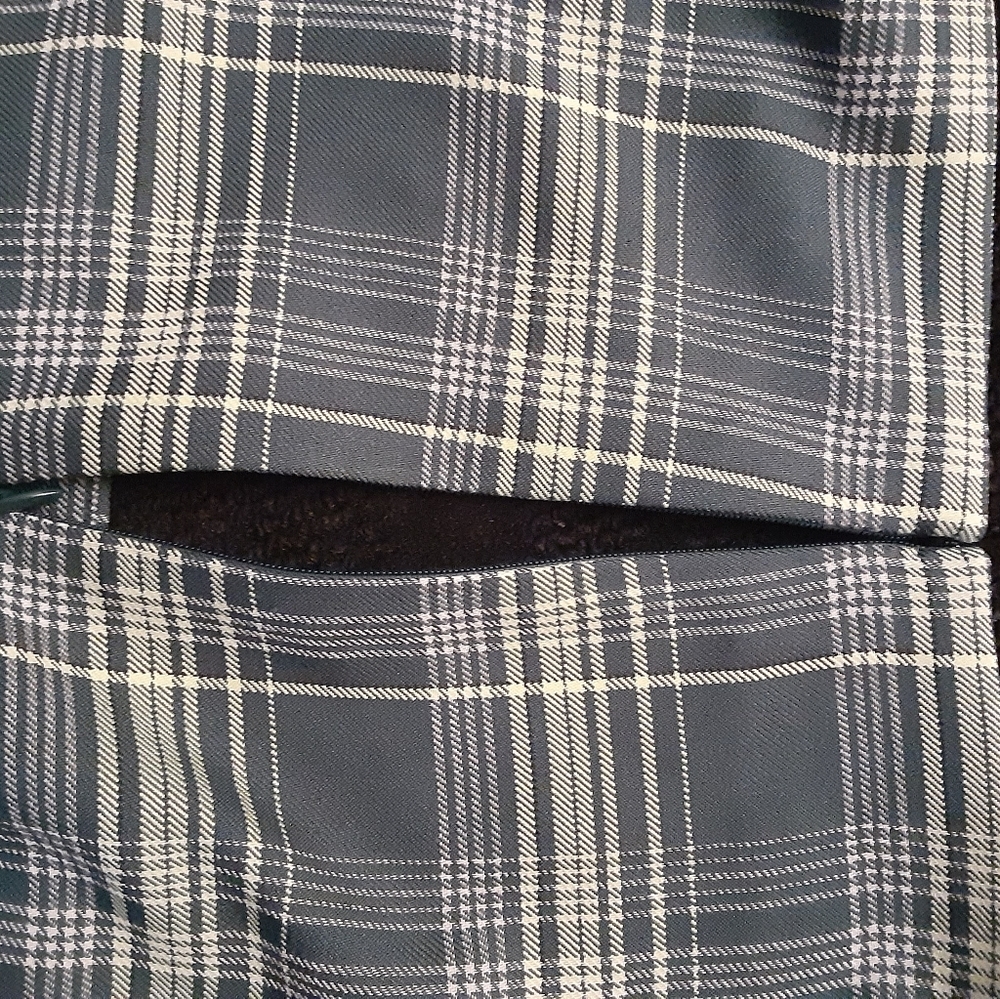 Green Tartan Pattern Skirt - Picture 5 of 10